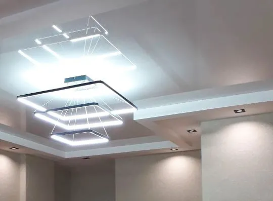 Как выбрать глянцевый натяжной потолок: советы и нюансы